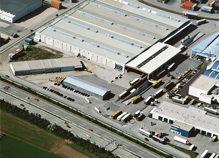 歐洲規(guī)模最大的地板企業(yè)KAINDL總裁親臨國(guó)內(nèi)考察